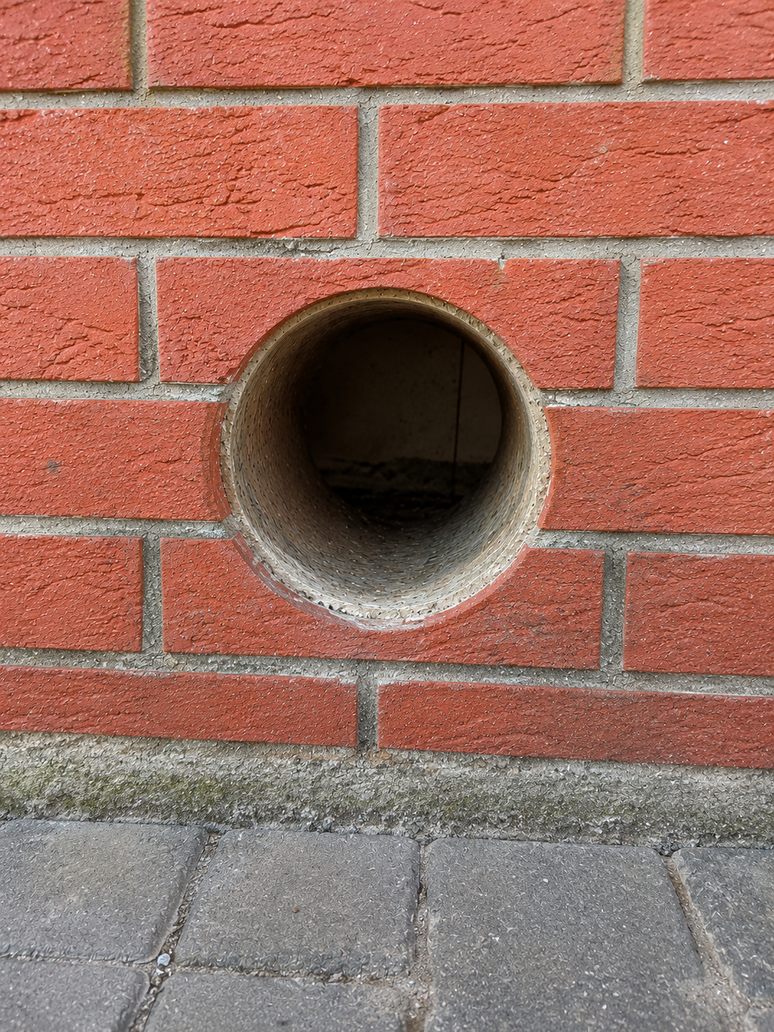 Projects Fertige Kernbohrung in einer Außenwand